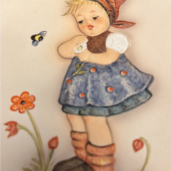 Set of Hummel Collector Plates - Picture 3 of 4